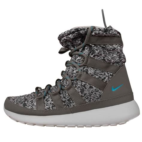 nike winter boots women